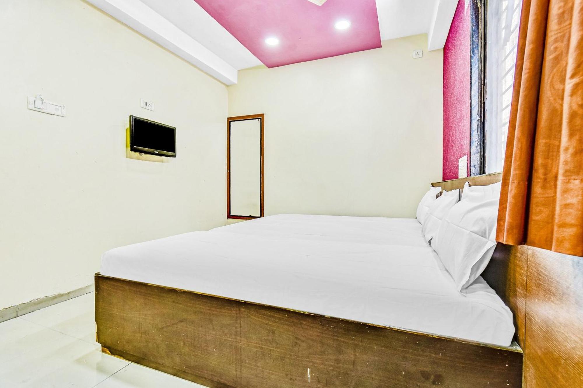 Oyo Hotel Sai Sanket Shirdi Exterior photo